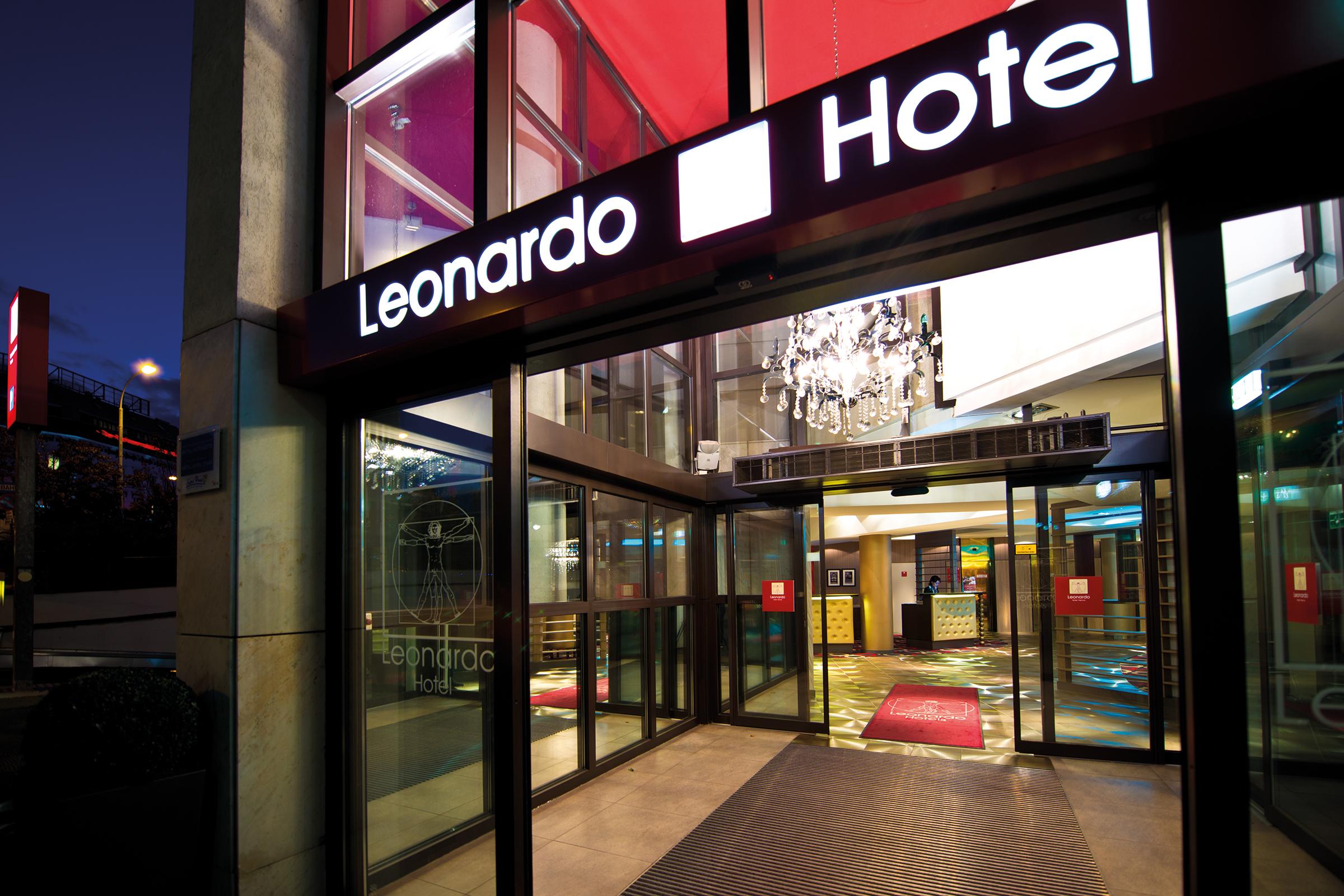 Leonardo Hotel Виена Екстериор снимка